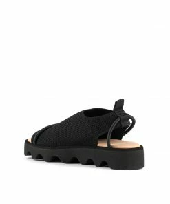 ISSEY MIYAKE X UN WOMEN Bind