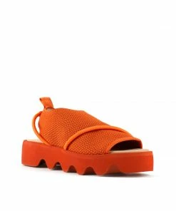 ISSEY MIYAKE X UN WOMEN Bind