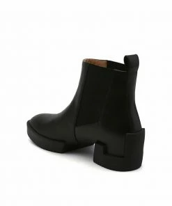 ISSEY MIYAKE X UN WOMEN Cubic Bootie