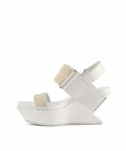 ANREALAGE X UN WOMEN Dimension Delta Wedge Sandal