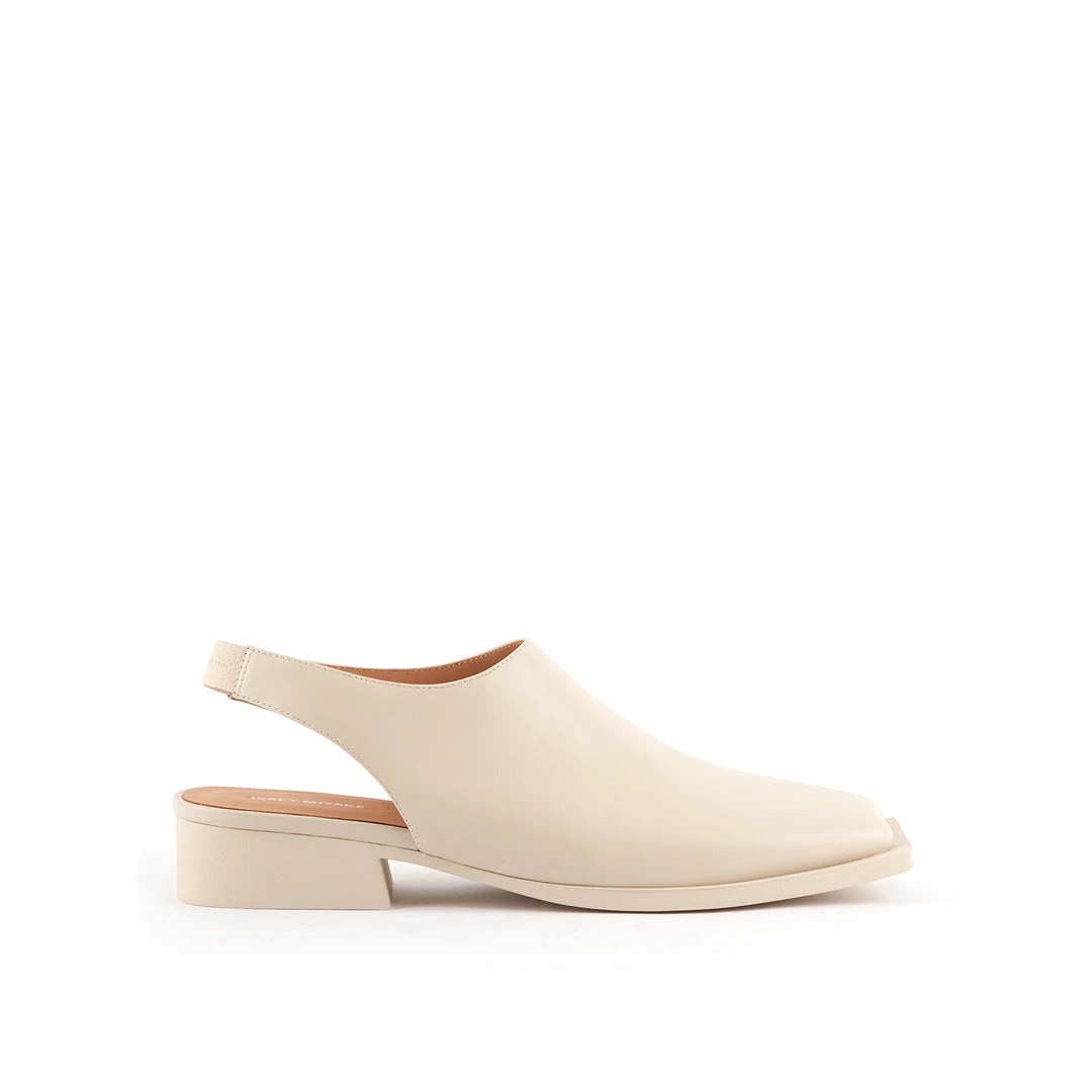 ISSEY MIYAKE X UN WOMEN Fin Flat 3 ISSEY MIYAKE X UN WOMEN Fin Flat