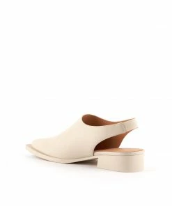 ISSEY MIYAKE X UN WOMEN Fin Flat 11 ISSEY MIYAKE X UN WOMEN Fin Flat