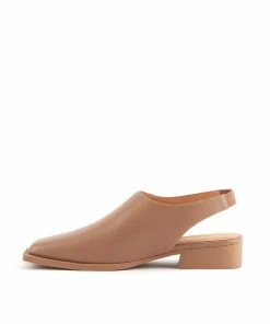 ISSEY MIYAKE X UN Fin Flat WOMEN