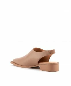 ISSEY MIYAKE X UN Fin Flat WOMEN