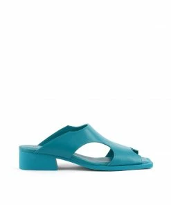 ISSEY MIYAKE X UN WOMEN Fin Sandal